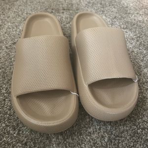 Comfy House Slipper Slides